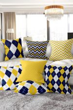 - Rh-K7liset480-Gorsel1 - Realhomes 7'li Sarı & Lacivert Geometrik Çizimli Dijital Baskılı Kırlent Kılıfı Seti Realhomes