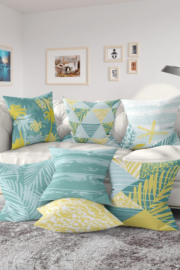 - Rh-K7liset517-Gorsel1 - Realhomes  7'li Mavi Zeminli Gold Detay Mery Christmas Temalı Dijital Baskılı Kırlent Kılıfı Seti Realhomes