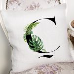 Beyaz Zemin Yaprak Motifli Siyah Ç Harfi Özel Tasarım Dijital Baskılı Yastık Kırlent Kılıfı Realhomes
