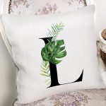 Beyaz Zemin Yaprak Motifli Siyah L Harfi Özel Tasarım Dijital Baskılı Yastık Kırlent Kılıfı Realhomes