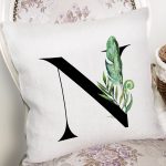Beyaz Zemin Yaprak Motifli Siyah N Harfi Özel Tasarım Dijital Baskılı Yastık Kırlent Kılıfı Realhomes