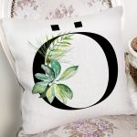 - Rh-K9471-Gorsel2 - Realhomes Beyaz Zemin Yaprak Motifli Siyah Ö Harfi Özel Tasarım Dijital Baskılı Yastık Kırlent Kılıfı Realhomes