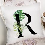 Beyaz Zemin Yaprak Motifli Siyah RHarfi Özel Tasarım Dijital Baskılı Yastık Kırlent Kılıfı Realhomes