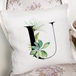 Beyaz Zemin Yaprak Motifli Siyah U Harfi Özel Tasarım Dijital Baskılı Yastık Kırlent Kılıfı Realhomes