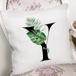 Beyaz Zemin Yaprak Motifli Siyah Y Harfi Özel Tasarım Dijital Baskılı Yastık Kırlent Kılıfı Realhomes