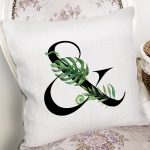 Beyaz Zemin Yaprak Motifli Siyah & Harfi Özel Tasarım Dijital Baskılı Yastık Kırlent Kılıfı Realhomes
