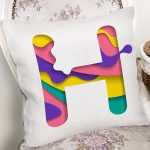 - Rh-K9504-Gorsel2 - Realhomes Beyaz Zemin Renkli H Harfli Özel Tasarım Dijital Baskılı Yastık Kırlent Kılıfı Realhomes