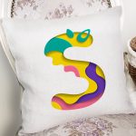 Beyaz Zemin Renkli S Harfli Özel Tasarım Dijital Baskılı Yastık Kırlent Kılıfı Realhomes