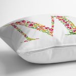 - Rh-K9542-Gorsel3 - Realhomes Beyaz Zemin Yaprak Temalı M Harfi Özel Tasarım Dijital Baskılı Yastık Kırlent Kılıfı Realhomes