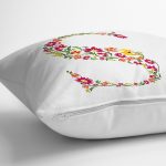 - Rh-K9549-Gorsel3 - Realhomes Beyaz Zemin Yaprak Temalı S Harfi Özel Tasarım Dijital Baskılı Yastık Kırlent Kılıfı Realhomes