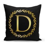- Rh-K9563-Gorsel1 - Realhomes Siyah Zemin Gold Yaprak Çerçeveli D Harfi Özel Tasarım Dijital Baskılı Yastık Kırlent Kılıfı Realhomes