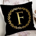 Siyah Zemin Gold Yaprak Çerçeveli F Harfi Özel Tasarım Dijital Baskılı Yastık Kırlent Kılıfı Realhomes
