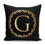 - Rh-K9566-Gorsel1 - Realhomes Siyah Zemin Gold Yaprak Çerçeveli G Harfi Özel Tasarım Dijital Baskılı Yastık Kırlent Kılıfı Realhomes