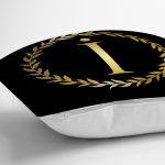 - Rh-K9568-Gorsel3 - Realhomes Siyah Zemin Gold Yaprak Çerçeveli İ Harfi Özel Tasarım Dijital Baskılı Yastık Kırlent Kılıfı Realhomes