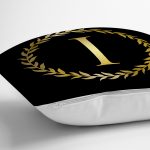 - Rh-K9569-Gorsel3 - Realhomes Siyah Zemin Gold Yaprak Çerçeveli I Harfi Özel Tasarım Dijital Baskılı Yastık Kırlent Kılıfı Realhomes