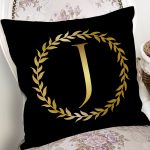 - Rh-K9570-Gorsel2 - Realhomes Siyah Zemin Gold Yaprak Çerçeveli J Harfi Özel Tasarım Dijital Baskılı Yastık Kırlent Kılıfı Realhomes
