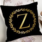 Siyah Zemin Gold Yaprak Çerçeveli Z Harfi Özel Tasarım Dijital Baskılı Yastık Kırlent Kılıfı Realhomes