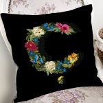 Siyah Zemin Renkli Gül Temalı Ç Harfi Özel Tasarım Dijital Baskılı Yastık Kırlent Kılıfı Realhomes