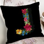 Siyah Zemin Renkli Gül Temalı J Harfi Özel Tasarım Dijital Baskılı Yastık Kırlent Kılıfı Realhomes