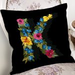 - Rh-K9603-Gorsel2 - Realhomes Siyah Zemin Renkli Gül Temalı K Harfi Özel Tasarım Dijital Baskılı Yastık Kırlent Kılıfı Realhomes