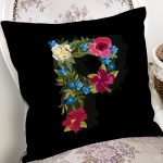 Siyah Zemin Renkli Gül Temalı P Harfi Özel Tasarım Dijital Baskılı Yastık Kırlent Kılıfı Realhomes