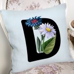 Mavi Zemin Çiçek Desenli Siyah D Harfi Özel Tasarım Dijital Baskılı Yastık Kırlent Kılıfı Realhomes