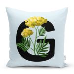 - Rh-K9630-Gorsel1 - Realhomes  Mavi Zemin Çiçek Desenli Siyah G Harfi Özel Tasarım Dijital Baskılı Yastık Kırlent Kılıfı Realhomes