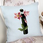 Mavi Zemin Çiçek Desenli Siyah İ Harfi Özel Tasarım Dijital Baskılı Yastık Kırlent Kılıfı Realhomes