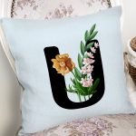 Mavi Zemin Çiçek Desenli Siyah U Harfi Özel Tasarım Dijital Baskılı Yastık Kırlent Kılıfı Realhomes