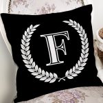 Siyah Beyaz Çelenkli F Harfi Özel Tasarım Dijital Baskılı Yastık Kırlent Kılıfı Realhomes