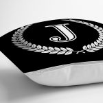 Siyah Beyaz Çelenkli J Harfi Özel Tasarım Dijital Baskılı Yastık Kırlent Kılıfı Realhomes