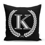 - Rh-K9667-Gorsel1 - Realhomes Siyah Beyaz Çelenkli K Harfi Özel Tasarım Dijital Baskılı Yastık Kırlent Kılıfı Realhomes