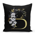- Rh-K9688-Gorsel1 - Realhomes Siyah Zemin Beyaz Gül Motifli Gold B Harfi Özel Tasarım Dijital Baskılı Yastık Kırlent Kılıfı Realhomes