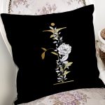 - Rh-K9696-Gorsel2 - Realhomes Siyah Zemin Beyaz Gül Motifli Gold İ Harfi Özel Tasarım Dijital Baskılı Yastık Kırlent Kılıfı Realhomes