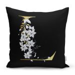 - Rh-K9700-Gorsel1 - Realhomes  Siyah Zemin Beyaz Gül Motifli Gold L Harfi Özel Tasarım Dijital Baskılı Yastık Kırlent Kılıfı Realhomes