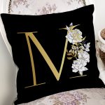 - Rh-K9701-Gorsel2 - Realhomes  Siyah Zemin Beyaz Gül Motifli Gold M Harfi Özel Tasarım Dijital Baskılı Yastık Kırlent Kılıfı Realhomes
