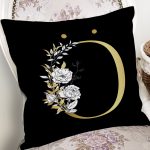 - Rh-K9704-Gorsel2 - Realhomes  Siyah Zemin Beyaz Gül Motifli Gold Ö Harfi Özel Tasarım Dijital Baskılı Yastık Kırlent Kılıfı Realhomes