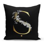 - Rh-K9709-Gorsel1 - Realhomes Siyah Zemin Beyaz Gül Motifli Gold Ş Harfi Özel Tasarım Dijital Baskılı Yastık Kırlent Kılıfı Realhomes