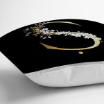 - Rh-K9709-Gorsel3 - Realhomes Siyah Zemin Beyaz Gül Motifli Gold Ş Harfi Özel Tasarım Dijital Baskılı Yastık Kırlent Kılıfı Realhomes