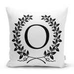 - Rh-K9735-Gorsel1 - Realhomes Siyah Beyaz Çelenkli O Harfi Özel Tasarım Dijital Baskılı Yastık Kırlent Kılıfı Realhomes