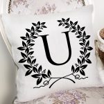 Siyah Beyaz Çelenkli U Harfi Özel Tasarım Dijital Baskılı Yastık Kırlent Kılıfı Realhomes