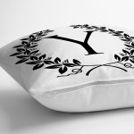 - Rh-K9748-Gorsel3 - Realhomes Siyah Beyaz Çelenkli Y Harfi Özel Tasarım Dijital Baskılı Yastık Kırlent Kılıfı Realhomes