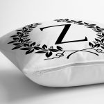 - Rh-K9749-Gorsel3 - Realhomes Siyah Beyaz Çelenkli Z Harfi Özel Tasarım Dijital Baskılı Yastık Kırlent Kılıfı Realhomes