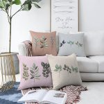 - Sonil-K4luset755-Gorsel1 - Realhomes  4'lü Renkli Zemin Yaprak Dalları Özel Tasarım Dijital Baskılı Modern Şönil Kırlent Kılıfı Seti Realhomes