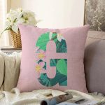 Pembe Zemin Tropik Yapraklı G Harfi Özel Tasarım Dijital Baskılı Raşel Kadife Yastık Kırlent Kılıfı Realhomes