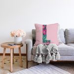 - Sonil-K9426-Gorsel2 - Realhomes  Pembe Zemin Tropik Yapraklı L Harfi Özel Tasarım Dijital Baskılı Raşel Kadife Yastık Kırlent Kılıfı Realhomes