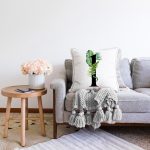 - Sonil-K9445-Gorsel2 - Realhomes Beyaz Zemin Yaprak Motifli Siyah 1 Rakamı Özel Tasarım Dijital Baskılı Raşel Kadife Yastık Kırlent Kılıfı Realhomes