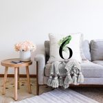 - Sonil-K9450-Gorsel2 - Realhomes  Beyaz Zemin Yaprak Motifli Siyah 6 Rakamı Özel Tasarım Dijital Baskılı Raşel Kadife Yastık Kırlent Kılıfı Realhomes