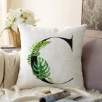 Beyaz Zemin Yaprak Motifli Siyah C Harfi Özel Tasarım Dijital Baskılı Raşel Kadife Yastık Kırlent Kılıfı Realhomes