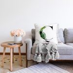 - Sonil-K9457-Gorsel2 - Realhomes Beyaz Zemin Yaprak Motifli Siyah Ç Harfi Özel Tasarım Dijital Baskılı Raşel Kadife Yastık Kırlent Kılıfı Realhomes